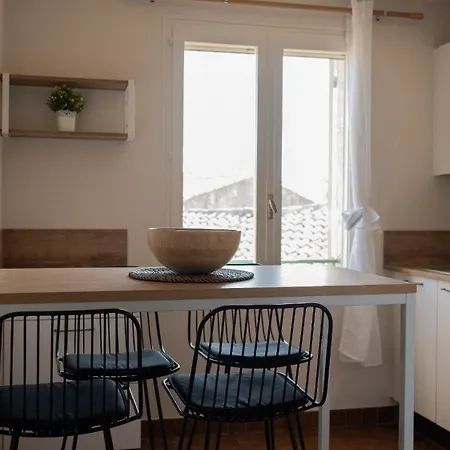 Le Grand Riche , Vue Sur Les Alpilles Apartment Saint-Remy-de-Provence