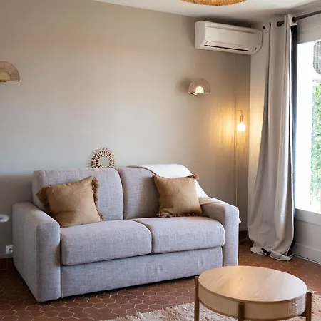 Apartment Le Grand Riche , Vue Sur Les Alpilles
